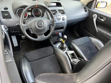 Renault megane coupe rs 230ch r26 f1 team n°264 occasion simplicicar la fleche simplicicar simplicibike france