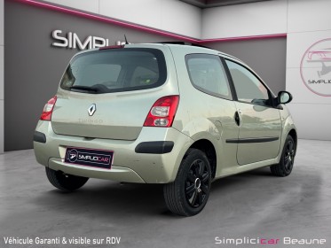 Renault twingo ii 1.2 60 eco2 helios carplay camera toit ouvrant occasion simplicicar beaune simplicicar simplicibike france