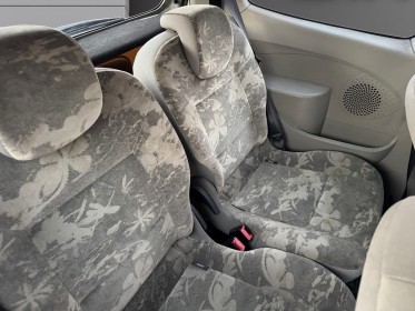 Renault twingo ii 1.2 60 eco2 helios carplay camera toit ouvrant occasion simplicicar beaune simplicicar simplicibike france