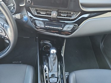 Toyota c-hr hybride my23 simplifiee 1.8l design ultimate occasion simplicicar la ciotat simplicicar simplicibike france