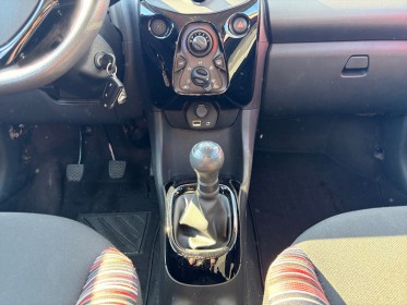 Citroen c1 vti 72 ss feel 5 portes garantie 12 mois occasion simplicicar besanÇon simplicicar simplicibike france