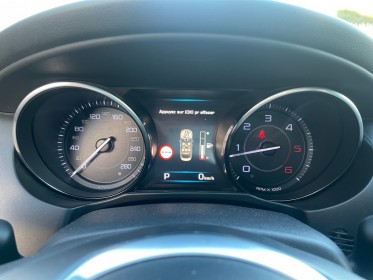 Jaguar xe 2.0 d 180 ch  r-sport bva 8 rapports / entretien complet à jour / garantie 6 mois occasion simplicicar royan...