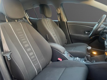 Renault megane iii berline dci 110 energy eco2 - gps tomtom - caméra de recul - distrib ok - 1ère main occasion simplicicar...