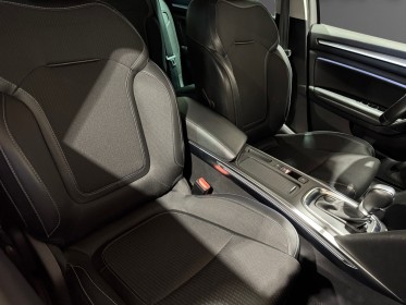 Renault megane iv berline tce 140 edc intens suivi renault carplay attelage garantie 12 mois occasion simplicicar nancy...