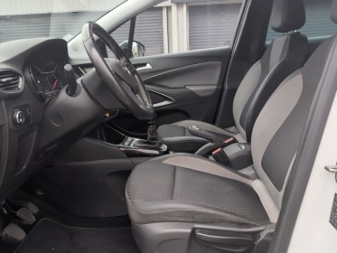 Opel crossland x 1.6 turbo d 120 ch innovation-toit noir -  12 mois de garantie - occasion simplicicar brest simplicicar...