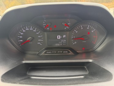 Peugeot partner fourgon standard 650 kg bluehdi 130 ss eat8 premium garantie 12 mois occasion abbeville simplicicar...