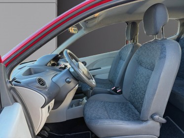 Renault twingo ii 1.2 16v 75cv authentique - 1Ère main - 40000km - garantie 12 mois occasion simplicicar toulon est...