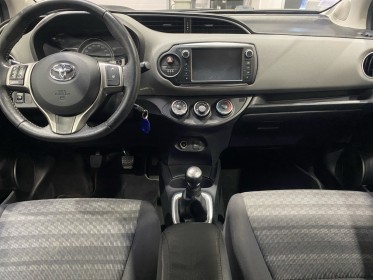 Toyota yaris 69 vvt-i finition cacharel- 92000 km- année 2016- suivi complet toyota- garantie 12 mois- occasion simplicicar...