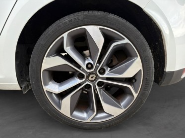 Renault megane iv berline business  air occasion simplicicar lyon nord simplicicar simplicibike france