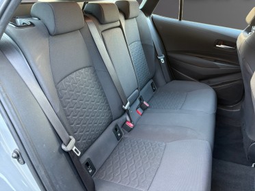 Toyota corolla touring sports hybride my22 122h dynamic business très bon état sièges avant chauffants caméra de recul......