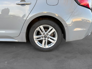 Toyota corolla touring sports hybride my22 122h dynamic business très bon état sièges avant chauffants caméra de recul......