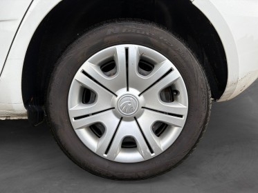 Skoda fabia 1.2 12v 60ch active 2 garantie 12 mois occasion simplicicar brest simplicicar simplicibike france