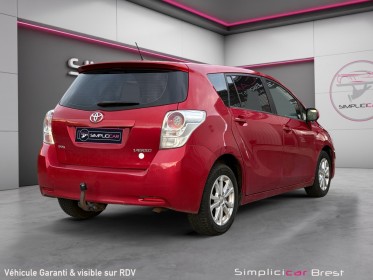 Toyota verso lca connect 2.0 d4d 126ch fap shyview connect - attelage - garantie 12 mois occasion simplicicar brest...