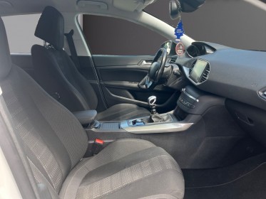 Peugeot 308 1.6 bluehdi 120ch ss bvm6 allure garantie 12 mois occasion simplicicar lyon nord  simplicicar simplicibike france