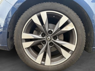 Renault megane iv berline blue dci 115 edc intens occasion simplicicar lyon nord  simplicicar simplicibike france