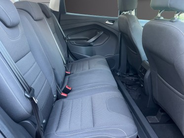 Ford kuga ford kuga 1.5 ecoboost 150 ss • titanium • 4x2 • attelage • garantie 12 mois occasion simplicicar lyon nord...