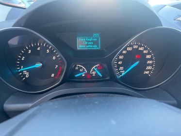 Ford kuga ford kuga 1.5 ecoboost 150 ss • titanium • 4x2 • attelage • garantie 12 mois occasion simplicicar lyon nord...