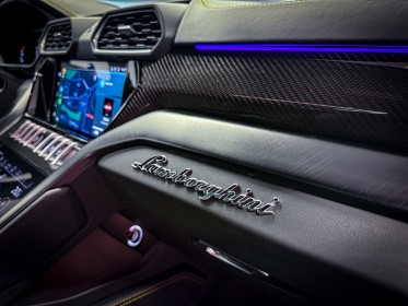 Lamborghini urus  4,0 v8 650 ch - francais - akrapovic - 6 modes conduites - bo 3d - carbone - freins ceramique - soft close...