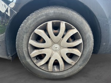 Renault clio iv 1.2 16v 75 life garantie 12mois occasion simplicicar lyon nord  simplicicar simplicibike france