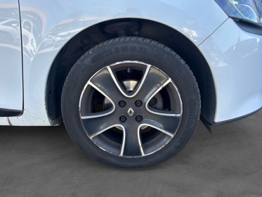 Renault clio iv 1.2 16v 75 limited carnet d'entretient complet, garantie 12mois occasion simplicicar lyon nord simplicicar...