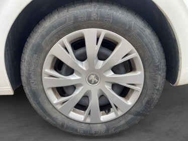 Peugeot 208 business bluehdi 100ch ss bvm6 active business  garantie 12 mois occasion simplicicar lyon nord simplicicar...