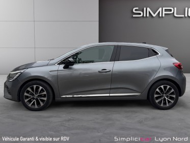 Renault clio v e-tech hybride 145 techno garantie 12 mois occasion simplicicar lyon nord simplicicar simplicibike france