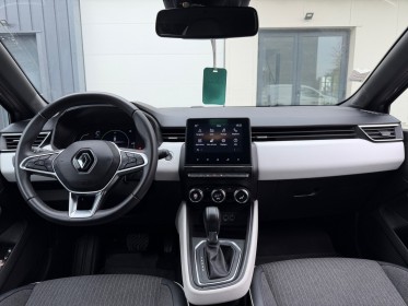 Renault clio v e-tech hybride 145 techno garantie 12 mois occasion simplicicar lyon nord simplicicar simplicibike france