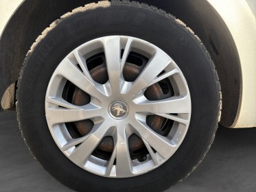 Peugeot 208 business 1.6 bluehdi 75ch ss bvm5 allure businessgarantie 12mois occasion simplicicar lyon nord simplicicar...