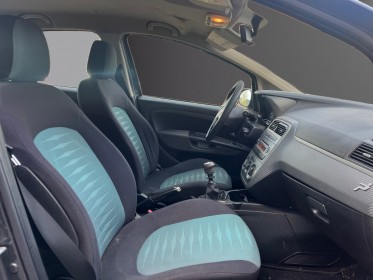 Fiat grande punto 1.2 8v 65 dynamic - garantie 12 mois occasion simplicicar lyon nord simplicicar simplicibike france