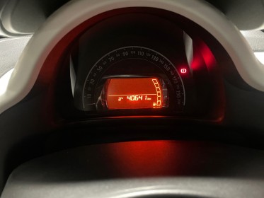 Renault twingo iii sce 75 - 20 zen  garantie 12 mois occasion simplicicar lyon nord simplicicar simplicibike france