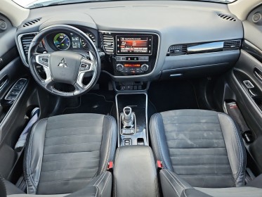Mitsubishi outlander phev 2.4l phev twin motor 4wd intense occasion simplicicar velay simplicicar simplicibike france