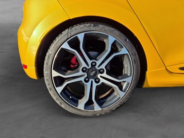 Renault clio iv 1.6 turbo 220 energy rs trophy edc / r.s. monitor / garantie 12 mois occasion simplicicar angers simplicicar...