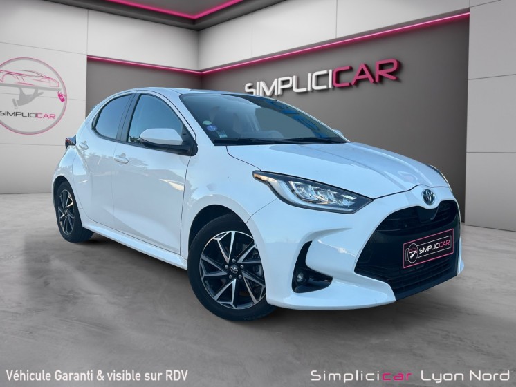 Toyota yaris hybride my22 116h design / garantie 12 mois / camera de recul occasion simplicicar lyon nord simplicicar...