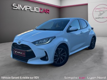 Toyota yaris hybride my22 116h design / garantie 12 mois / camera de recul occasion simplicicar lyon nord simplicicar...