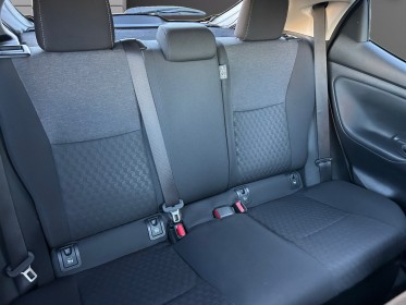 Toyota yaris hybride my22 116h design / garantie 12 mois / camera de recul occasion simplicicar lyon nord simplicicar...