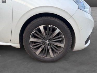 Peugeot 208 puretech 110ch tech edition - distribution neuve - entretien à jour - caméra de recul occasion...