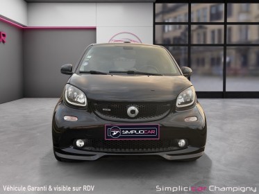 Smart fortwo cabrio 0.9 109 ch  boite auto- brabus xclusive-vitres teintees-interieur cuir -camera et bip de recul-sieges......