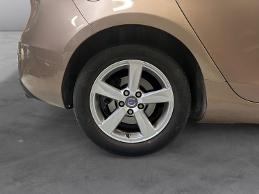 Volvo v40 momentum t2 120ch garantie 12 mois occasion montpellier (34) simplicicar simplicibike france