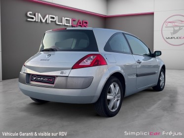 Renault megane ii coupe coupe 2.0 16v dynamique toit ouvrant garantie 12 mois occasion simplicicar frejus  simplicicar...