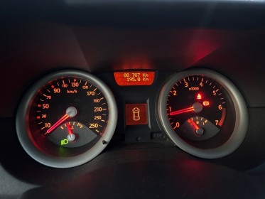 Renault megane ii coupe coupe 2.0 16v dynamique toit ouvrant garantie 12 mois occasion simplicicar frejus  simplicicar...