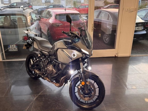 Yamaha tracer 700 47,5 cv a2 crash bar /  feux aditionnel / ligne akrapovic / full entretien  / support top case-- occasion...