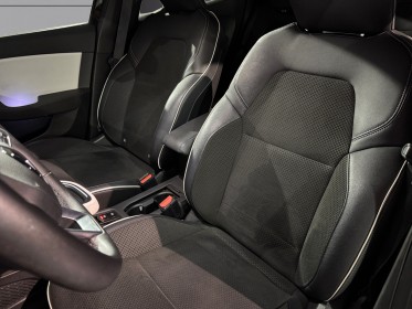 Renault clio v e-tech 140 - 21 intens full entretien renault// garantie 12 mois occasion simplicicar saint-jean simplicicar...