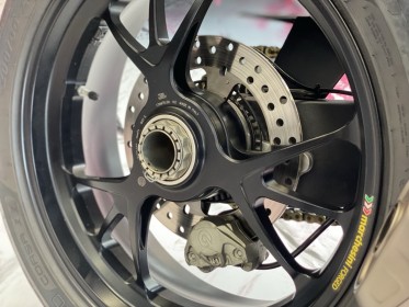 Ducati streetfighter  v4 s akrapovic garantie 12 mois  premiere main  suivi ducati occasion simplicicar annecy simplicicar...