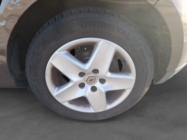 Renault scenic iii 1.5 dci 110 fap eco2 zen edc garantie 12 mois occasion simplicicar amiens  simplicicar simplicibike france