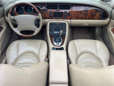 Jaguar xkr 4.2i v8, gps, intérieure cuire et bois, gps. occasion simplicicar villejuif  simplicicar simplicibike france