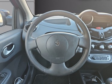 Renault twingo ii 1.2 lev 16v 75 eco2 access euro 5 occasion simplicicar la ciotat simplicicar simplicibike france