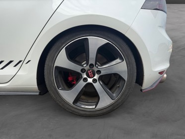 Volkswagen golf 2.0 tsi 220 dsg6 gti radar av arr / toit ouvrant occasion simplicicar veauche simplicicar simplicibike france