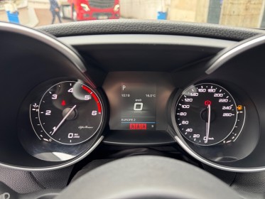 Alfa romeo giulia my19 2.2 136 ch at8 super / carplay / radar de recul / entretien a jour / garantie 12 mois occasion paris...