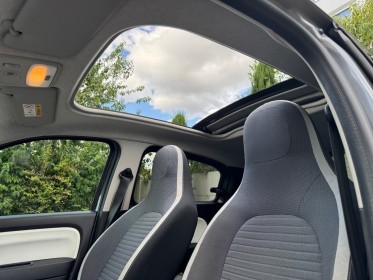 Renault twingo iii 1.0 sce 70 eco2 stop  start intens / toit ouvrant / entretien a jour / garantie 12 mois occasion paris...