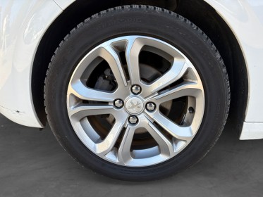 Peugeot 208 1.6 e-hdi 92ch bvm5 féline/ radar ar/ intérieur cuir/ sièges chauffants___ occasion simplicicar orgeval ...